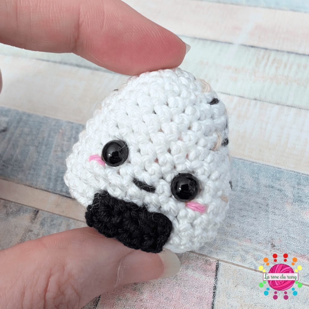 Tiny onigri amigurumi La rose du rang