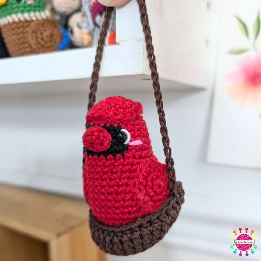 Amigurumi nest/swing pattern by La rose du rang